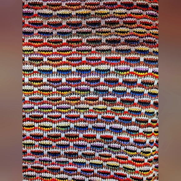 Alfred Dunner Petite Medium Multicolor Textured Top w/ Gold Chain Neck Detail - Picture 7 of 8